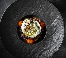 Бифштекс с грибным соте