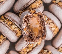 Макаронс Сникерс