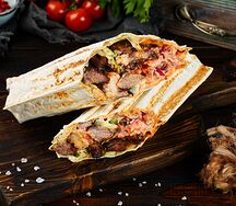 Шаурма с говядиной на углях