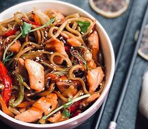 Wok с курицей