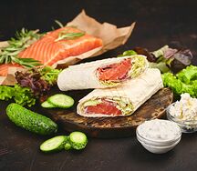 Шаурма с лососем и сливочным сыром