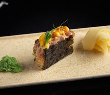 Открытый ролл тунец