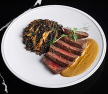 Стейк филет с грибной жарехой