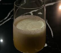 Свежевыжатый сок Ананас