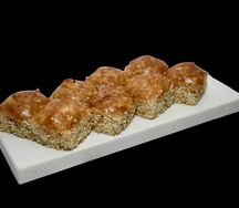 Запеченный с крабом и кунжутом