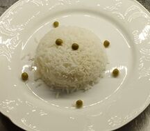 Рис басмати, томленый с имбирем и лаймом