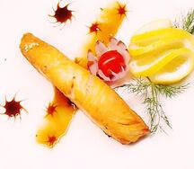 Стейк из семги на гриле и на пару