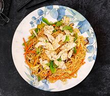 Яичная лапша с курицей