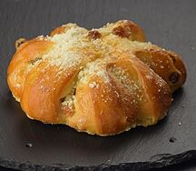 Булочка калорийная с изюмом
