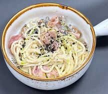 Сливочная паста с ветчиной и грибами