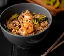 Wok с морепродуктами
