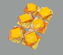 Сырные вафли с беконом и пепперони