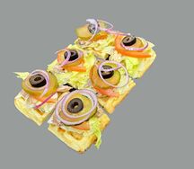 Сырные вафли с тунцом