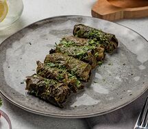 Долма в винoградных листьях