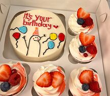 Бенто-торт и капкейки