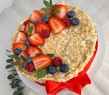 Торт Наполеон классический с ягодами