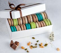 Набор макаронс орехово-сырный