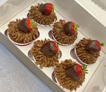 Кап-кейк Клубника в шоколаде