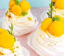 Пирожное Анна Павлова манго-маракуйя