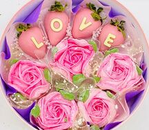 Зефир с клубникой в шоколаде