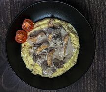 Фрикасе с курицей и грибами