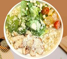 Салат Цезарь с курицей