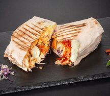 Шаурма с курицей в арабской пите