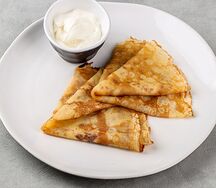 Блинчики со сметаной