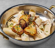 Ригатони с белыми грибами