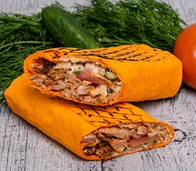 Шаурма куриная в сырном лаваше