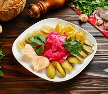 Букет маринованных овощей