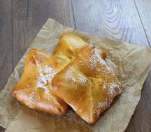 Булочка с творогом