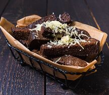Чесночные гренки с сыром Пармезан