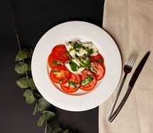 Капрезе* сезонное блюдо