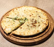 Пирог со шпинатом и сыром