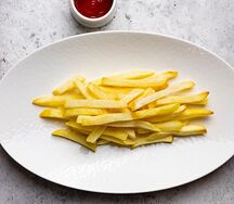 Картофель фри с кетчупом