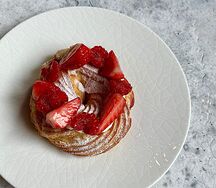 Творожное кольцо со свежими ягодами 