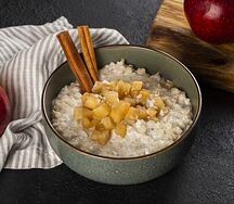 Каша овсяная с яблоком