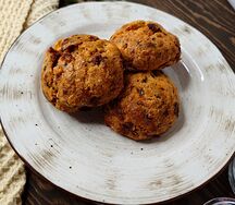 Сырное печенье с вялеными томатами