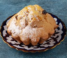 Кекс с изюмом