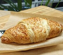 Круассан с ветчиной и сыром