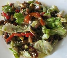 Салат с овощами на гриле