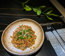 Жареный рис с овощами