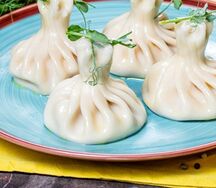 Острые хинкали Том ям с морепродуктами