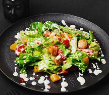 Салат с гребешком и маракуйей