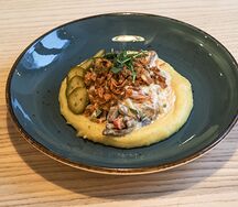 Бефстроганов с картофельным пюре