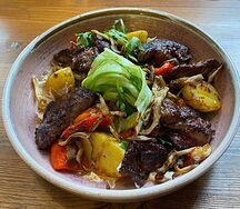 Теплый салат с печенью