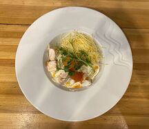 Феттуччине с лососем и красной икрой