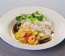 Рис с морепродуктами в кокосовом карри