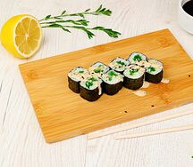 Ролл Хосомаки с чукой